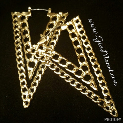 Triangle chain link hoop